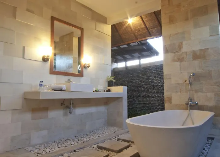 Bali Nyuh Gading Luxury & 3* Seminyak (Bali)